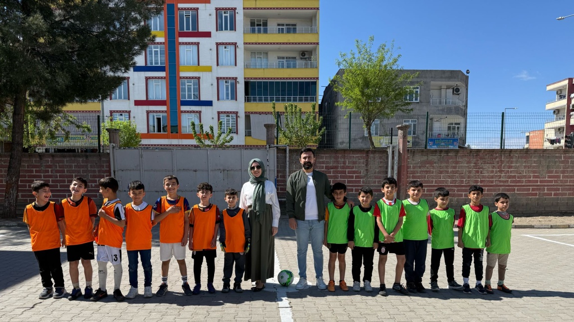 4.Geleneksel Bağlar İlkokulu Futbol Tuırnuvamız Başlamıştır.